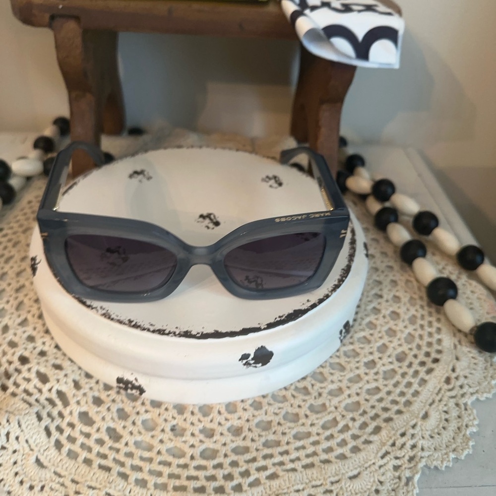Marc Jacobs Blue Square Sunglasses - Picture 4 of 6